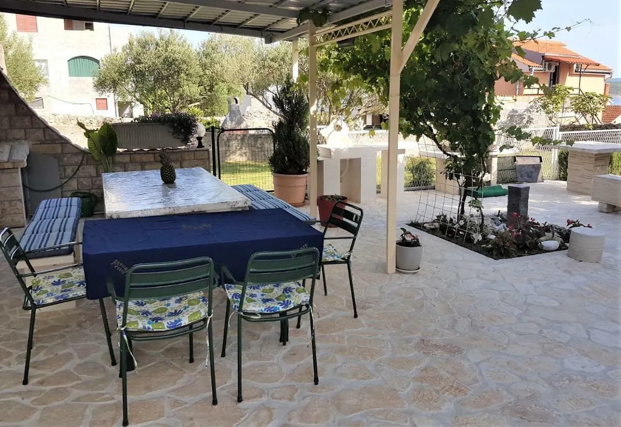 Apartment Maslenica 2, Near Zadar Croatia
