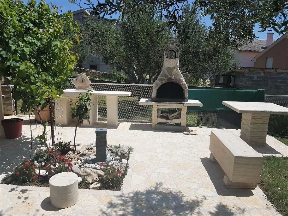 Apartment Maslenica 2, Near Zadar 0*,  Croatia