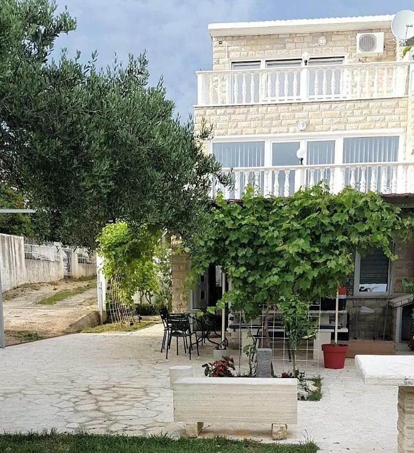 Apartment Maslenica 2, Near Zadar